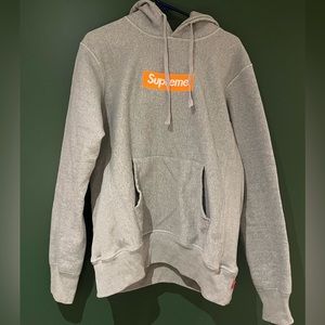 Supreme hoodie